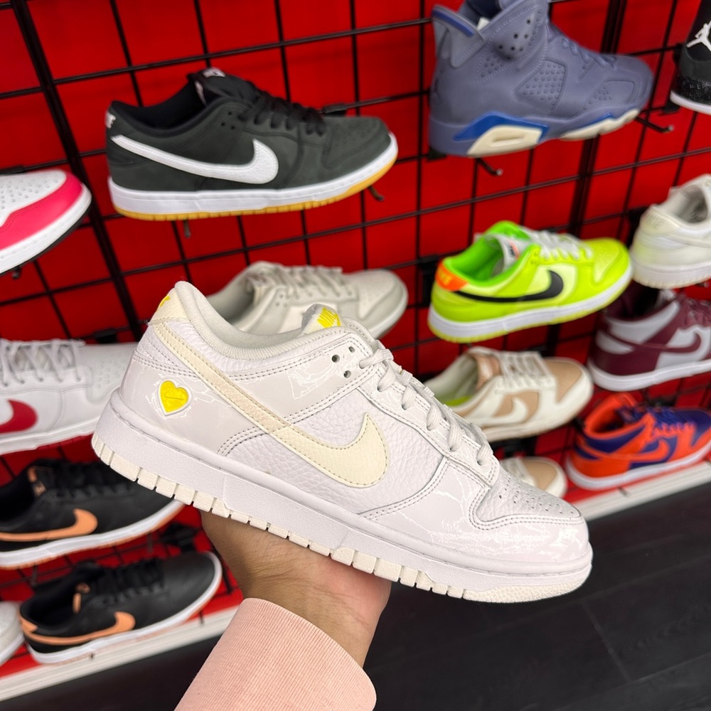Nike Dunk Valentines Women’s shoes
